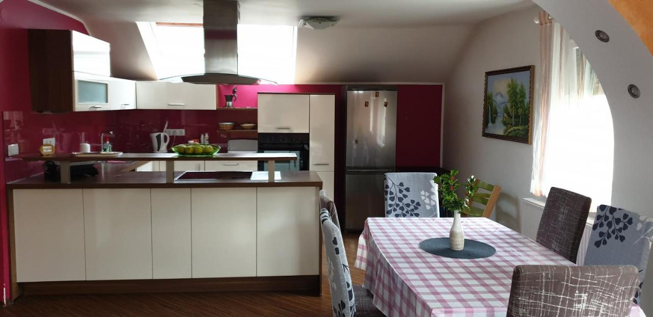 Hisa Bizjak Kranj Exteriér fotografie