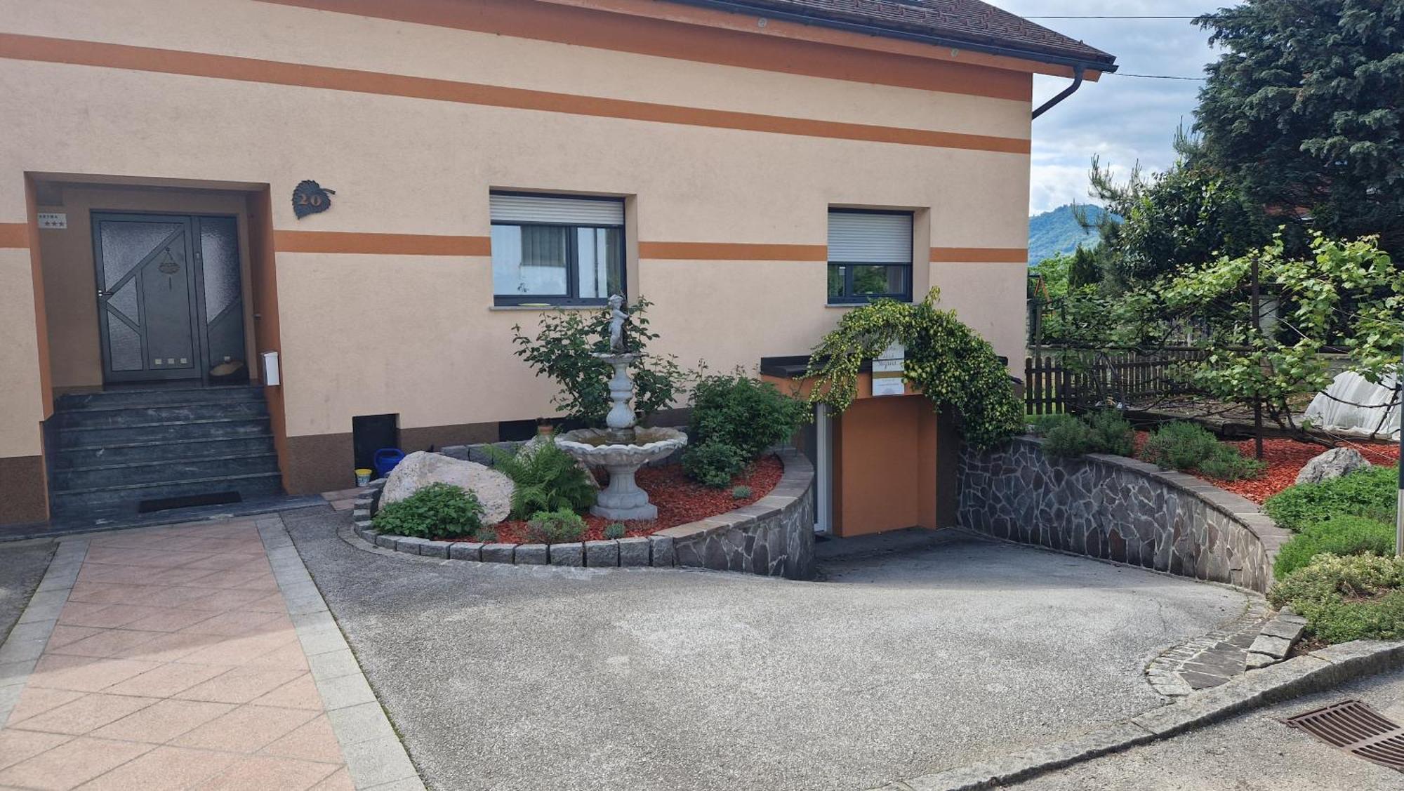 Hisa Bizjak Kranj Exteriér fotografie